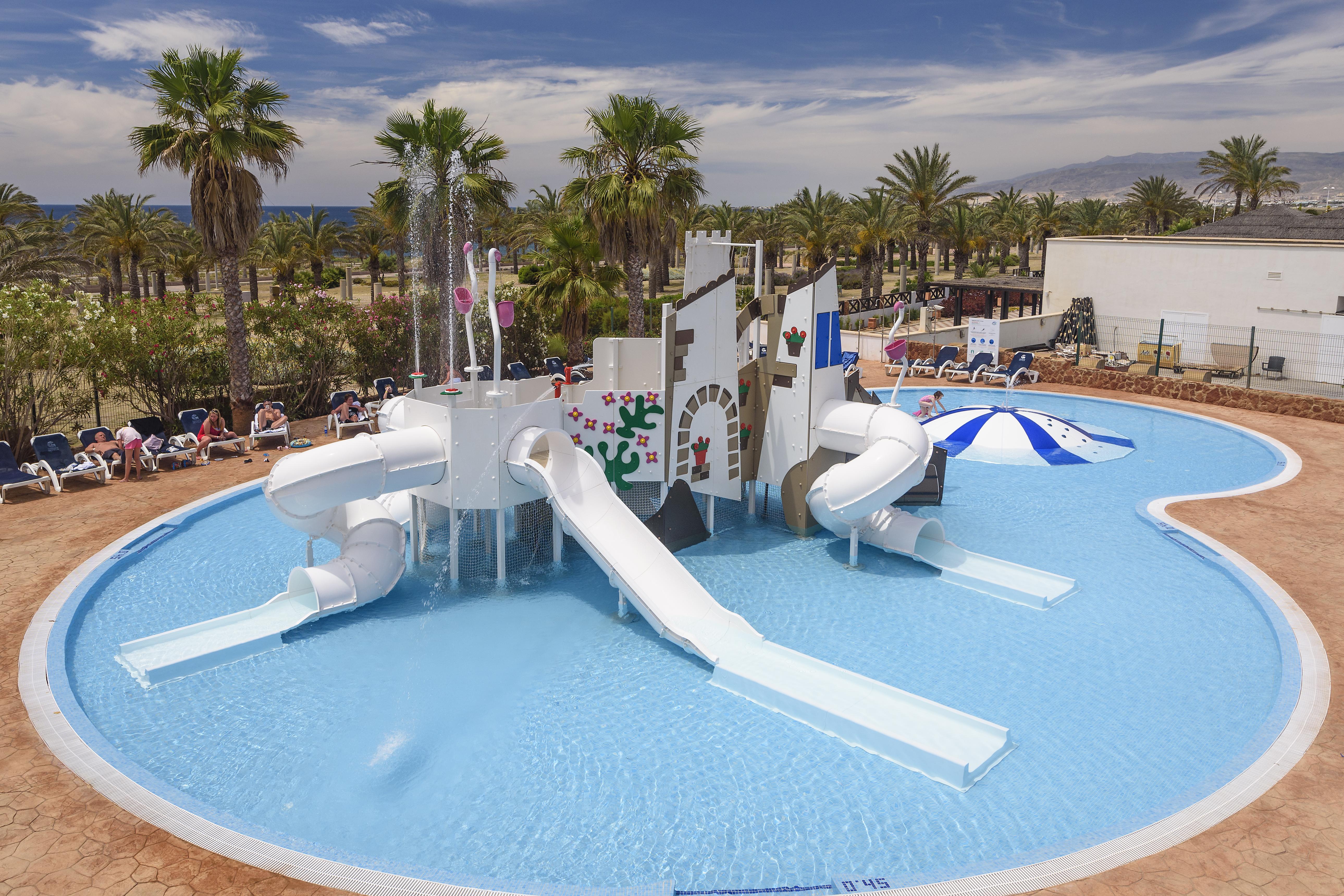 Cabogata Beach Hotel Ретамар Экстерьер фото A water park in Benidorm, Spain